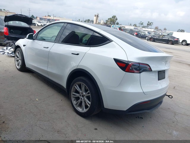 2024 Tesla Model Y Long Range Dual Motor All-wheel Drive მანქანა იყიდება აუქციონზე, vin: 7SAYGAEE8RF057489, აუქციონის ნომერი: 46120719