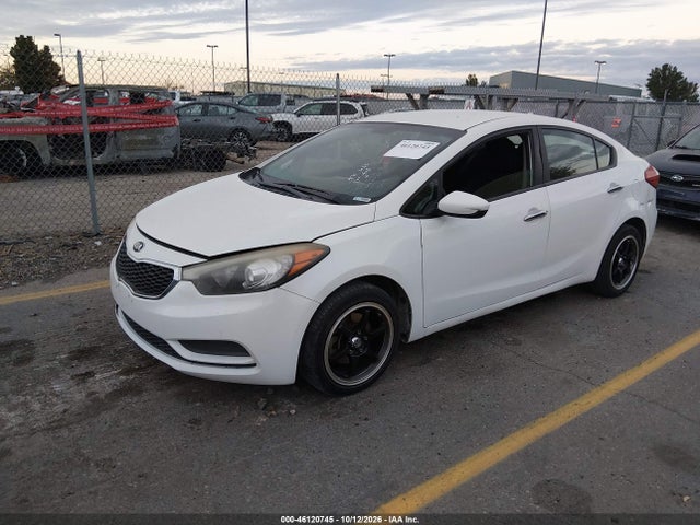KIA FORTE LX 2016 KNAFK4A64G5575209 Image 2