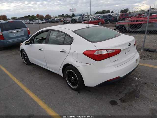KIA FORTE LX 2016 KNAFK4A64G5575209 Image 3