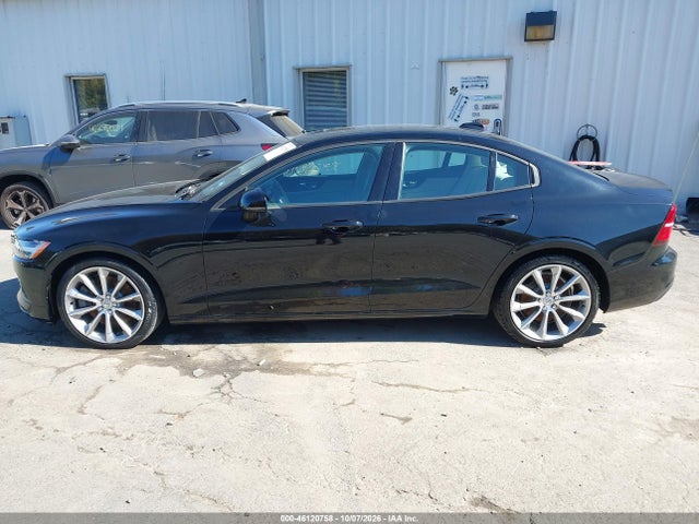 Aukcja sprzedaży 2021 Volvo S60 T6 Momentum, vin: 7JRA22TKXMG092238, numer aukcji: 46120758