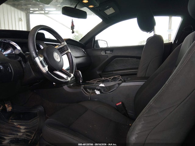 46120766 :رقم المزاد ، 1ZVBP8AM8E5313857 vin ، 2014 Ford Mustang V6 مزاد بيع