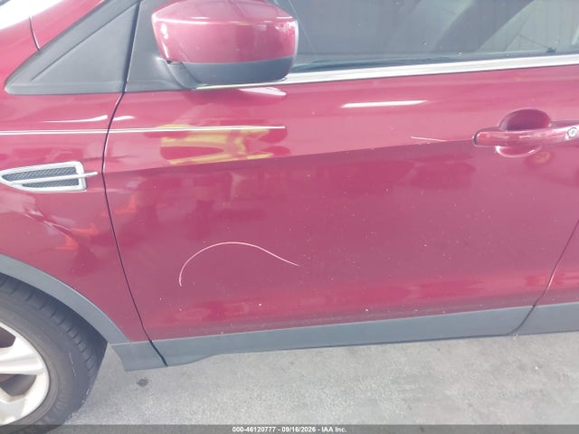 46120777 :رقم المزاد ، 1FMCU0GX4FUA57531 vin ، 2015 Ford Escape Se مزاد بيع