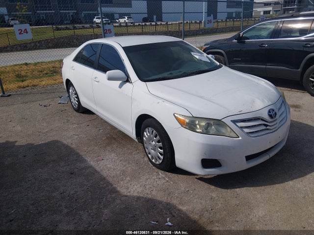 46120831 :رقم المزاد ، 4T1BF3EK5BU642904 vin ، 2011 Toyota Camry Le مزاد بيع