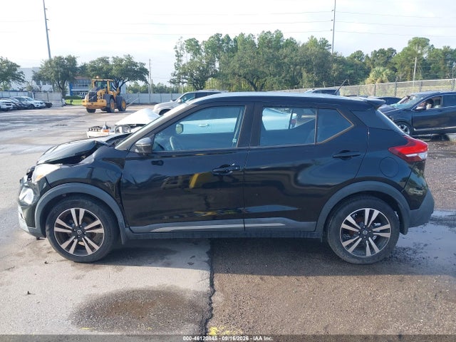 46120845 :رقم المزاد ، 3N1CP5CU5KL568841 vin ، 2019 Nissan Kicks Sr مزاد بيع