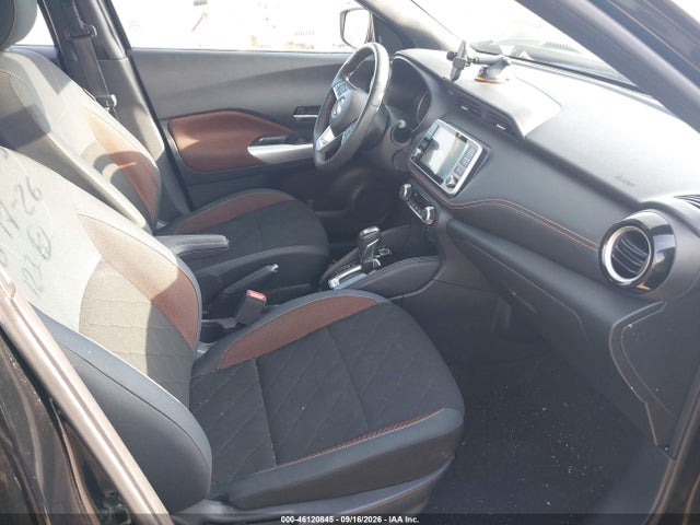 46120845 :رقم المزاد ، 3N1CP5CU5KL568841 vin ، 2019 Nissan Kicks Sr مزاد بيع