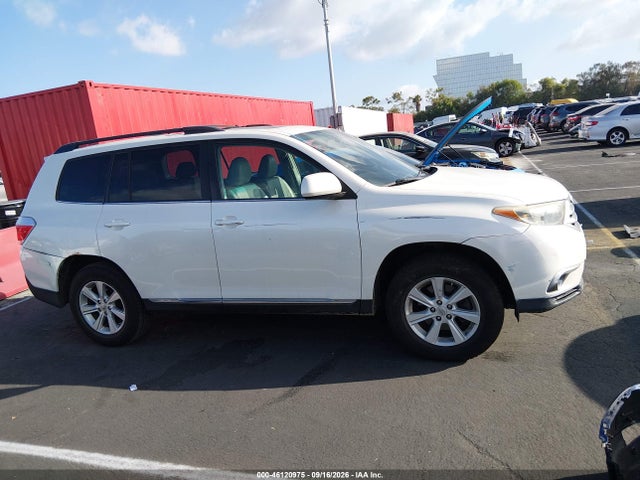 Aukcja sprzedaży 2011 Toyota Highlander Se V6, vin: 5TDBK3EH2BS055715, numer aukcji: 46120975