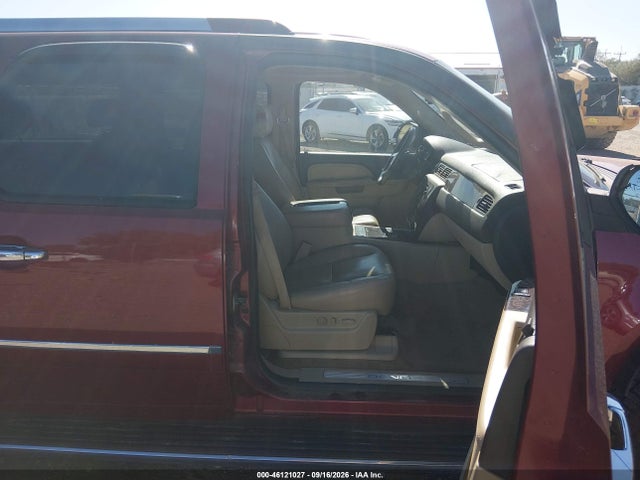Продажа на аукционе авто 2010 Gmc Yukon Xl 1500 Denali, vin: 1GKUKMEFXAR220280, номер лота: 46121027