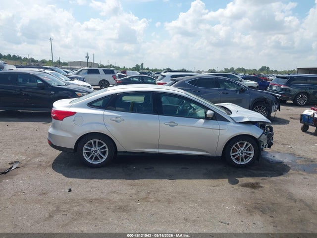 46121043 :رقم المزاد ، 1FADP3F29HL328587 vin ، 2017 Ford Focus Se مزاد بيع