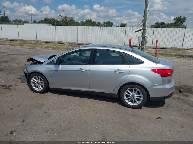 46121043 :رقم المزاد ، 1FADP3F29HL328587 vin ، 2017 Ford Focus Se مزاد بيع