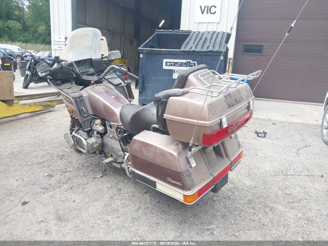 46121172 :رقم المزاد ، 1HFSC1429GA218952 vin ، 1986 Honda Gl1200 A مزاد بيع