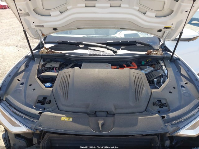 46121193 :رقم المزاد ، WA1VAAGE3KB006032 vin ، 2019 Audi E-tron Premium Plus مزاد بيع