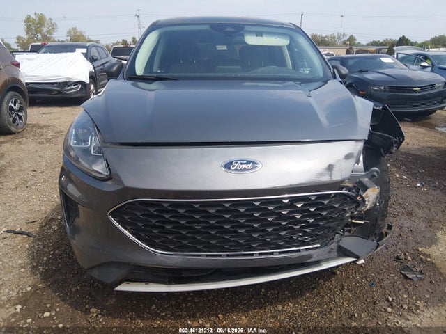Продажа на аукционе авто 2022 Ford Escape Se, vin: 1FMCU0G62NUB09650, номер лота: 46121213