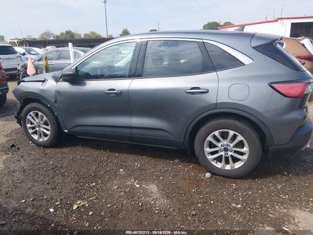 Продажа на аукционе авто 2022 Ford Escape Se, vin: 1FMCU0G62NUB09650, номер лота: 46121213