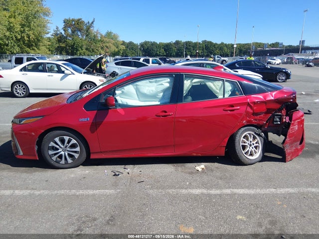 46121217 :رقم المزاد ، JTDKARFP7L3143206 vin ، 2020 Toyota Prius Prime Le/xle/limited مزاد بيع