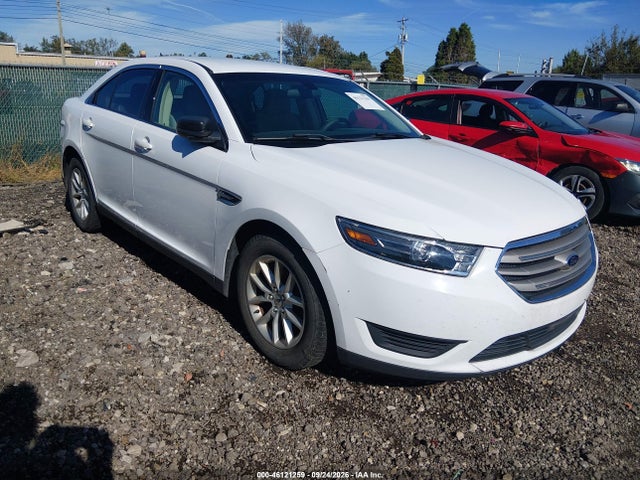 46121259 :رقم المزاد ، 1FAHP2D84FG120688 vin ، 2015 Ford Taurus Se مزاد بيع
