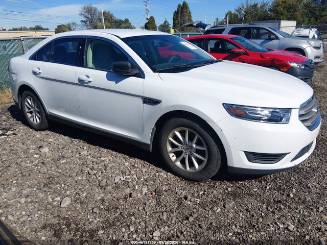46121259 :رقم المزاد ، 1FAHP2D84FG120688 vin ، 2015 Ford Taurus Se مزاد بيع
