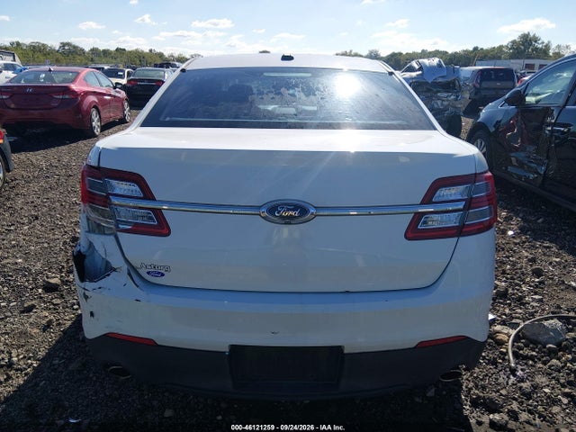 46121259 :رقم المزاد ، 1FAHP2D84FG120688 vin ، 2015 Ford Taurus Se مزاد بيع