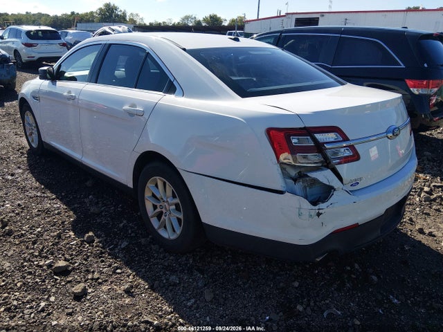 46121259 :رقم المزاد ، 1FAHP2D84FG120688 vin ، 2015 Ford Taurus Se مزاد بيع