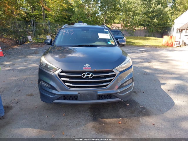 2016 Hyundai Tucson Limited/sport And Eco/se მანქანა იყიდება აუქციონზე, vin: KM8J3CA25GU024015, აუქციონის ნომერი: 46121374