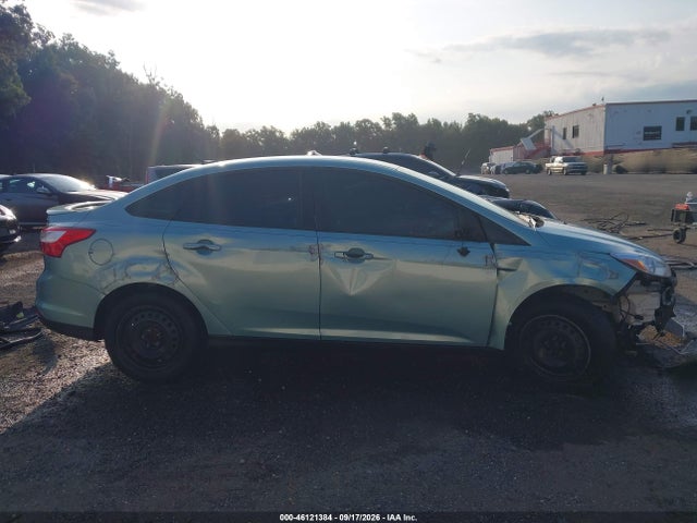 46121384 :رقم المزاد ، 1FAHP3F27CL283465 vin ، 2012 Ford Focus Se مزاد بيع
