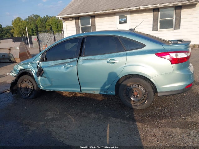 46121384 :رقم المزاد ، 1FAHP3F27CL283465 vin ، 2012 Ford Focus Se مزاد بيع
