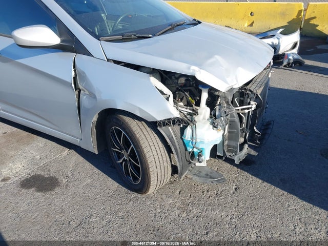 2013 Hyundai Accent Gls მანქანა იყიდება აუქციონზე, vin: KMHCT4AE7DU549940, აუქციონის ნომერი: 46121394