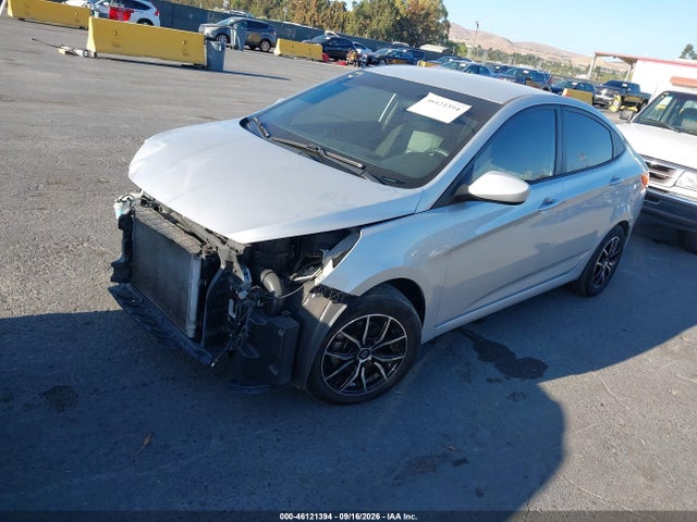2013 Hyundai Accent Gls მანქანა იყიდება აუქციონზე, vin: KMHCT4AE7DU549940, აუქციონის ნომერი: 46121394