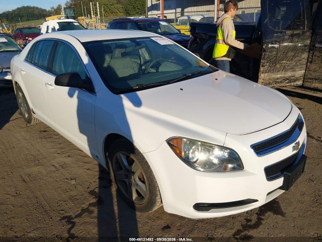 Auction sale of the 2010 Chevrolet Malibu Ls, vin: 1G1ZA5EB4AF105983, lot number: 46121482