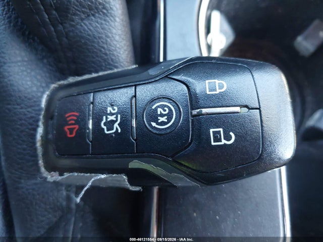 46121554 :رقم المزاد ، 1FM5K8D80HGD09190 vin ، 2017 Ford Explorer Xlt مزاد بيع