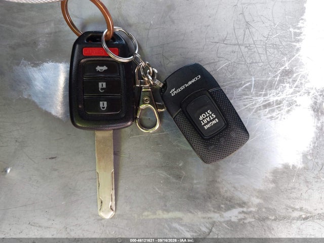 Продажа на аукционе авто 2016 Honda Civic Lx, vin: 2HGFC2F52GH526850, номер лота: 46121621