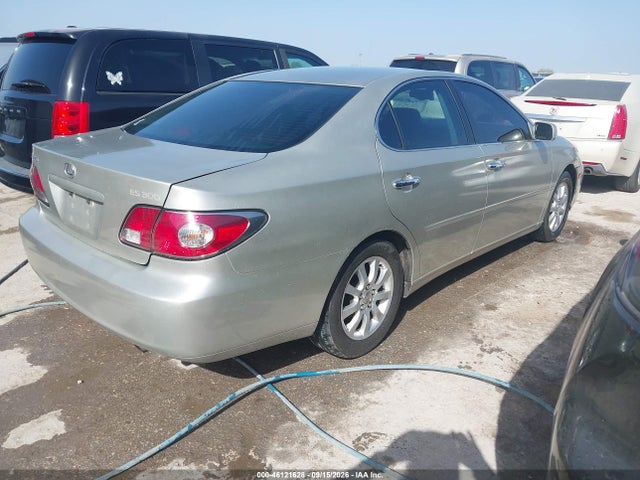 46121628 :رقم المزاد ، JTHBF30G125033051 vin ، 2002 Lexus Es 300 مزاد بيع