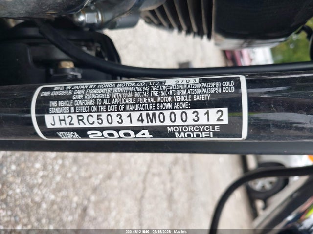 46121640 :رقم المزاد ، JH2RC50314M000312 vin ، 2004 Honda Vt750 Ca مزاد بيع