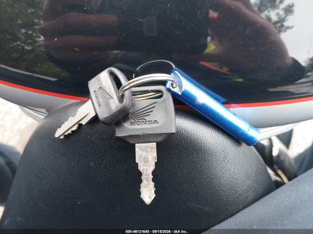 46121640 :رقم المزاد ، JH2RC50314M000312 vin ، 2004 Honda Vt750 Ca مزاد بيع