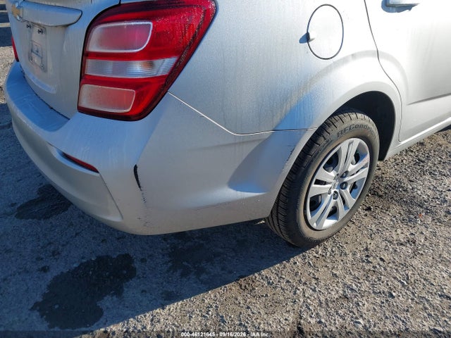 46121645 :رقم المزاد ، 1G1JB5SG8H4133589 vin ، 2017 Chevrolet Sonic Ls Auto مزاد بيع