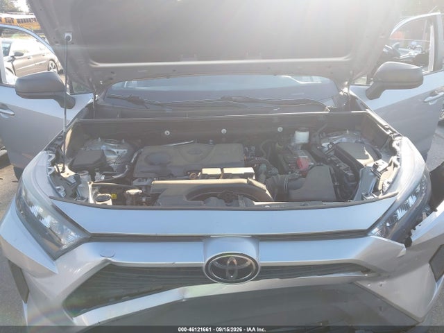 2021 Toyota Rav4 Le მანქანა იყიდება აუქციონზე, vin: 2T3H1RFV2MW135604, აუქციონის ნომერი: 46121661