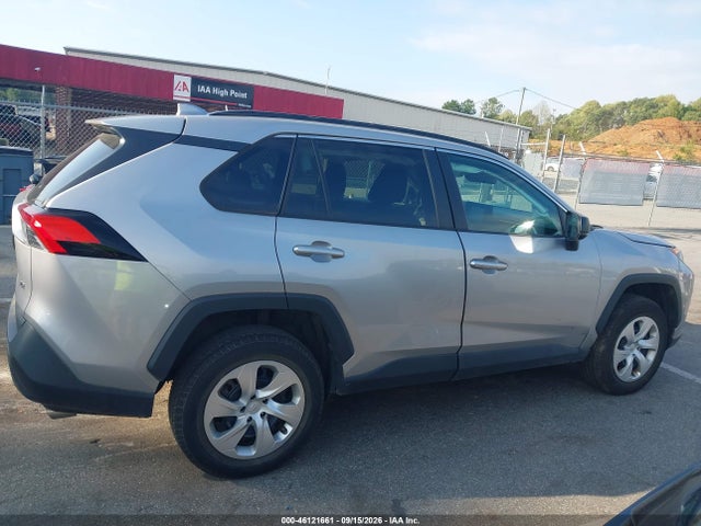 2021 Toyota Rav4 Le მანქანა იყიდება აუქციონზე, vin: 2T3H1RFV2MW135604, აუქციონის ნომერი: 46121661