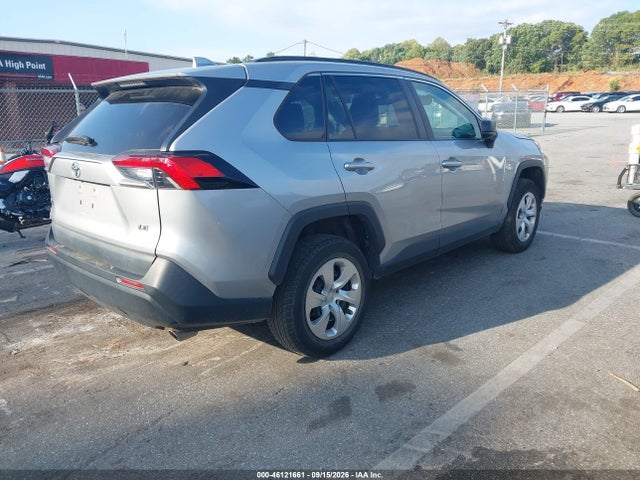 2021 Toyota Rav4 Le მანქანა იყიდება აუქციონზე, vin: 2T3H1RFV2MW135604, აუქციონის ნომერი: 46121661