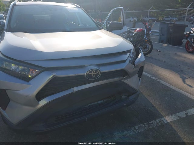 2021 Toyota Rav4 Le მანქანა იყიდება აუქციონზე, vin: 2T3H1RFV2MW135604, აუქციონის ნომერი: 46121661