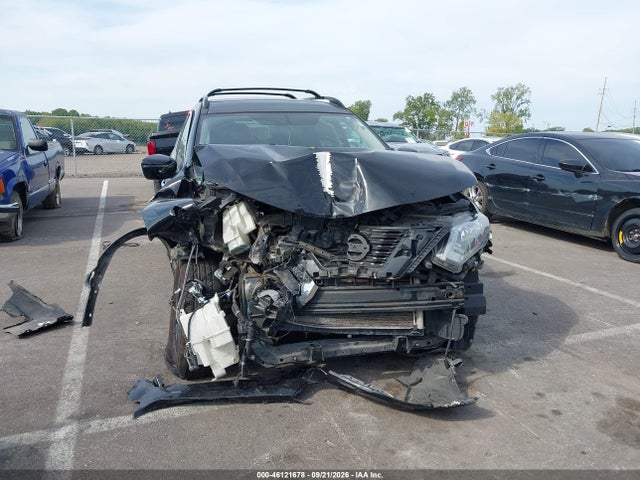 46121678 :رقم المزاد ، 5N1AT2MV9HC802873 vin ، 2017 Nissan Rogue Sv مزاد بيع
