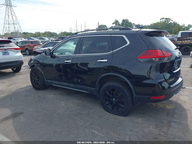 46121678 :رقم المزاد ، 5N1AT2MV9HC802873 vin ، 2017 Nissan Rogue Sv مزاد بيع