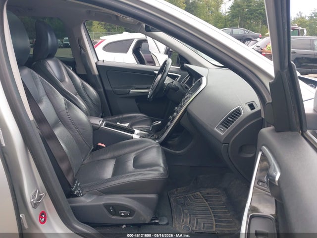 YV4902DZ9E2537356 Volvo Xc60 T6 R-design Premier Plus