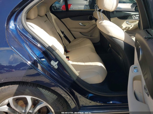 46121709 :رقم المزاد ، WDDWF4KB8GR138265 vin ، 2016 Mercedes-benz C 300 4matic مزاد بيع