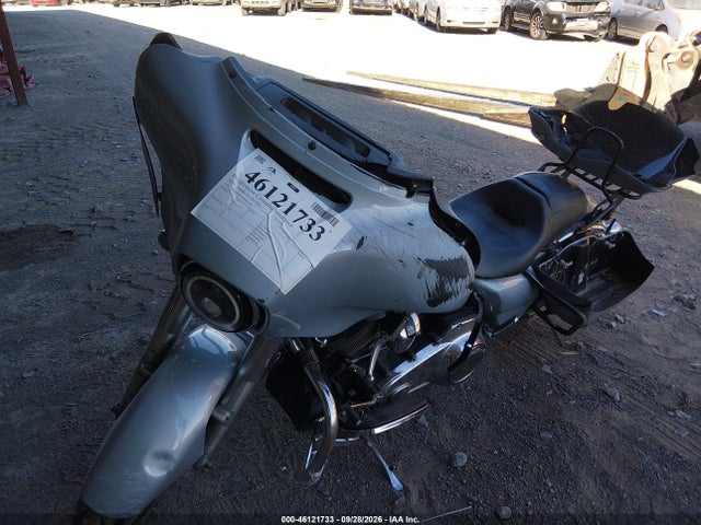 Harley-Davidson FLHX 2023 1HD1KBC11PB617113 Image 2