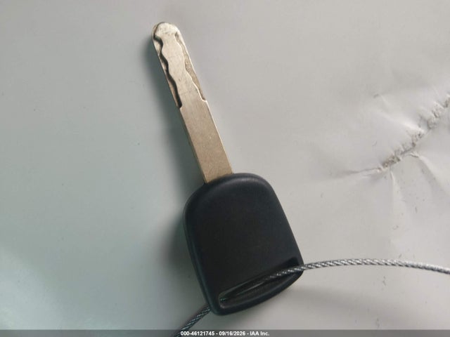 46121745 :رقم المزاد ، 2HGES16594H513033 vin ، 2004 Honda Civic Lx مزاد بيع