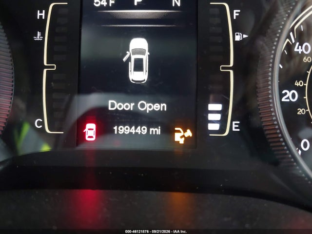 46121876 :رقم المزاد ، 1C4PJMCSXFW631070 vin ، 2015 Jeep Cherokee Latitude مزاد بيع