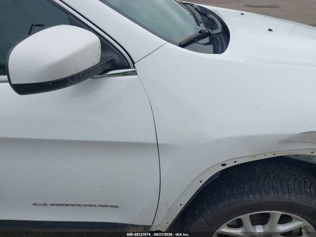 46121876 :رقم المزاد ، 1C4PJMCSXFW631070 vin ، 2015 Jeep Cherokee Latitude مزاد بيع