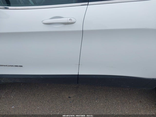 46121876 :رقم المزاد ، 1C4PJMCSXFW631070 vin ، 2015 Jeep Cherokee Latitude مزاد بيع