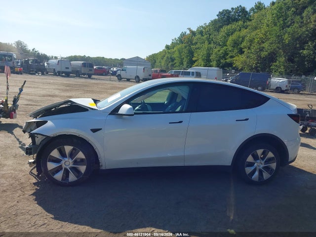 Tesla Model Y 2023 7SAYGDEE5PF663606 Image 12