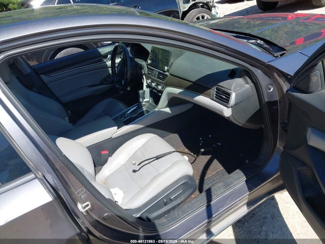 46121963 :رقم المزاد ، 1HGCV1F5XJA010264 vin ، 2018 Honda Accord Ex-l مزاد بيع