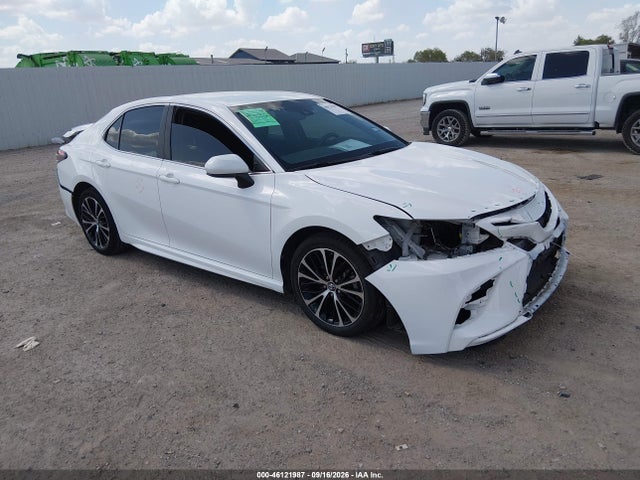 46121987 :رقم المزاد ، 4T1B11HK5JU641474 vin ، 2018 Toyota Camry Se مزاد بيع